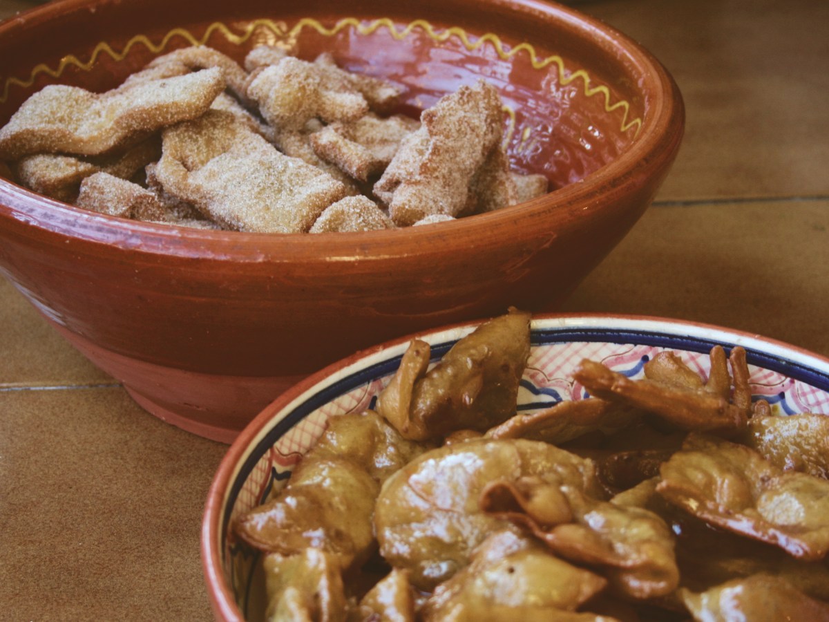 PESTIÑOS DE MIEL Y DE&nbsp;AZÚCAR